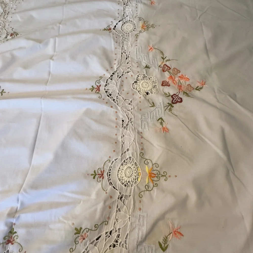 Vintage Tablecloth Floral Hand Embroidered Crochet Lace 116x66 Cottagecore